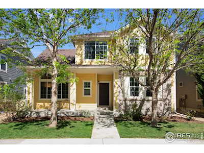 545 Peregrine Cir Longmont, CO 80504