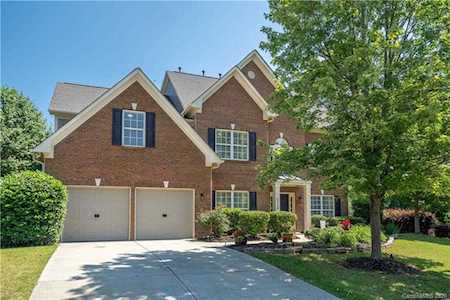 2119 Willowcrest Dr Waxhaw, NC 28173