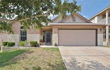 355 Travertine Trl Buda, TX 78610