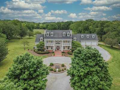 162 Jones Ln Hendersonville, TN 37075