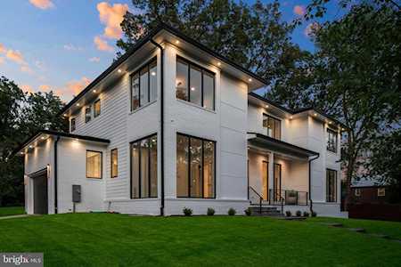 31 Jackson St Arlington, VA 22201