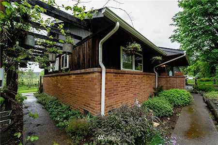 124 Fickett Rd Onalaska, WA 98570