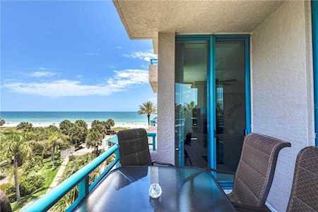1560 Gulf Blvd #409 Clearwater, FL 33767