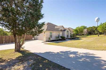 35 Champions Cir Wimberley, TX 78676