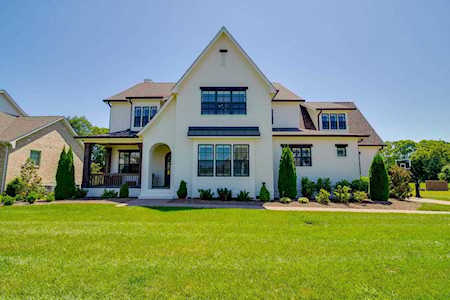 4107 Old Light Cir Arrington, TN 37014