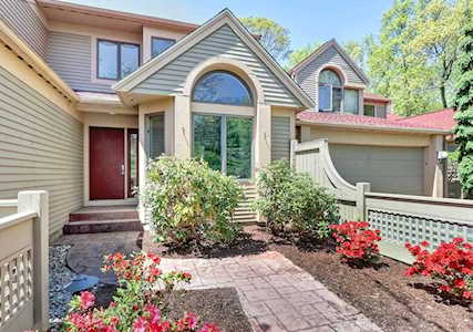 7 Wainwright Rd #93 Winchester, MA 01890