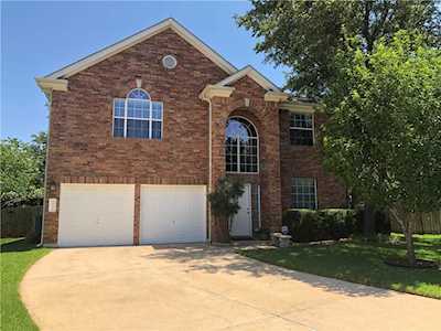 1900 Barnett Dr Cedar Park, TX 78613