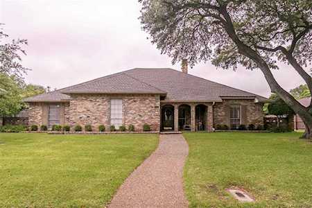 7611 Burns Run Dallas, TX 75248