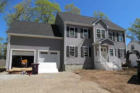 74 Bald Eagle Rd Weymouth, MA 02190