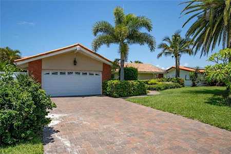 2238 Donato Dr Belleair Beach, FL 33786