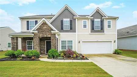 1713 Yellow Daisy Dr Matthews, NC 28104