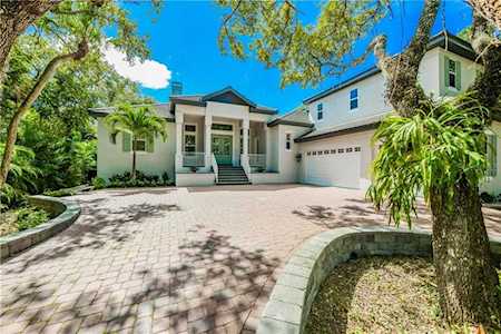 1216 Northport Dr Sarasota, FL 34242