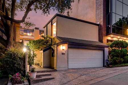 4643 Christopher Place Dallas, TX 75204
