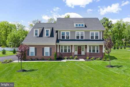 17371 Harmony Vista Dr Hamilton, VA 20158