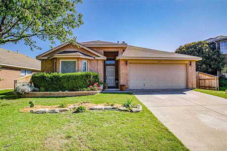 816 Stafford Station Drive Saginaw, TX 76131