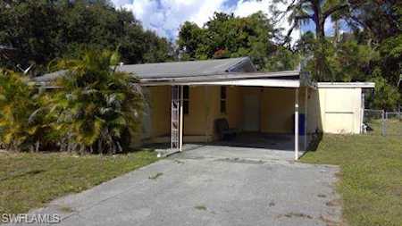 2233 Dora St Fort Myers, FL 33901