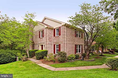 8211 Clifton Farm Ct Alexandria, VA 22306