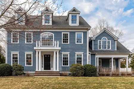 3 Fieldstone Ln Milton, MA 02186