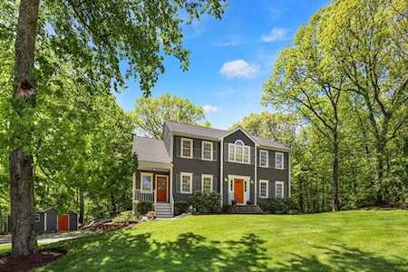 32 Goodnow Lane Framingham, MA 01702