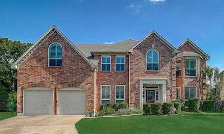 2524 Waltham Drive Grapevine, TX 76051