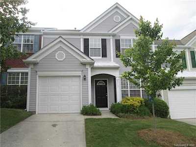 8213 Gossomer Bay Dr Charlotte, NC 28270