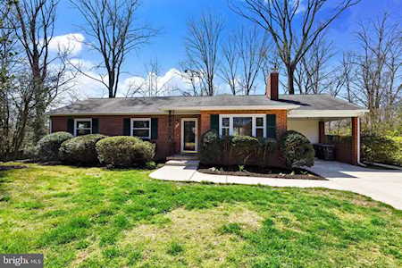 6313 Villa Ln Falls Church, VA 22044