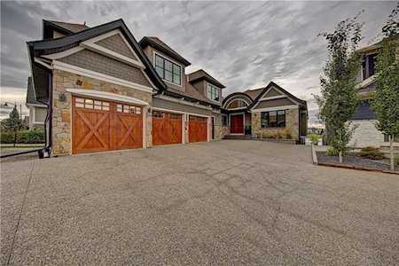 460 Auburn Shores Landing SE Calgary, AB T3M 2G1