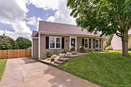 3701 Bristol Oaks Dr Louisville, KY 40299