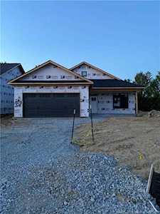 4684 Red Tail Ridge Jeffersonville, IN 47130
