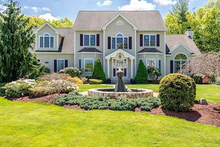 20 Gannett Way Hopedale, MA 01747