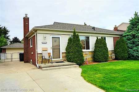 32817 Sandra Ln Westland, MI 48185