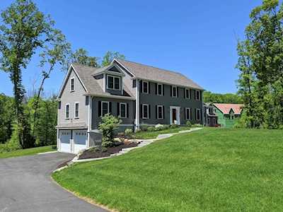 10 Anna Place Holliston, MA 01746