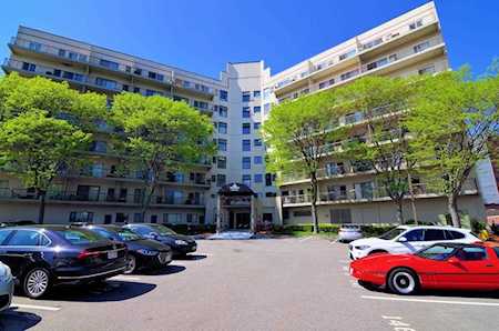 133 Commander Shea Blvd #707 Quincy, MA 02171