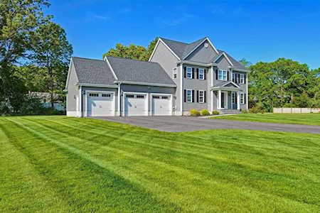 60 Ashden Ct Attleboro, MA 02703