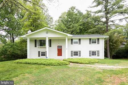 2936 Rosemoor Ln Fairfax, VA 22031