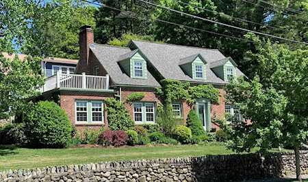 535 Great Plain Avenue Needham, MA 02492