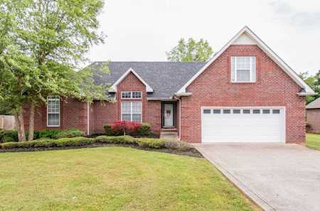 2022 Hollowfield Ln Greenbrier, TN 37073