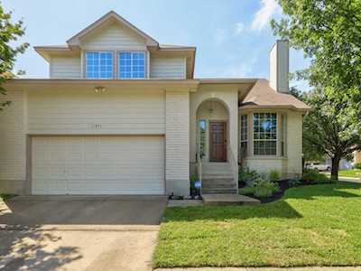 11911 Sky West Dr Austin, TX 78758