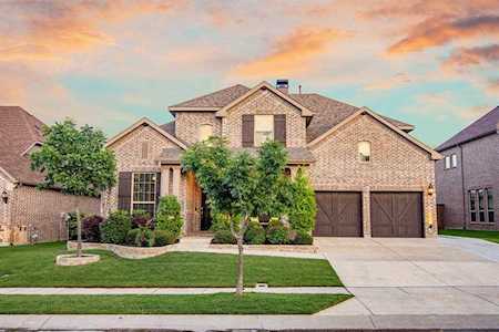 1028 Holston Hills Trail Roanoke, TX 76262