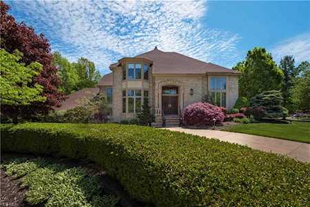 2315 Pebblebrook Westlake, OH 44145