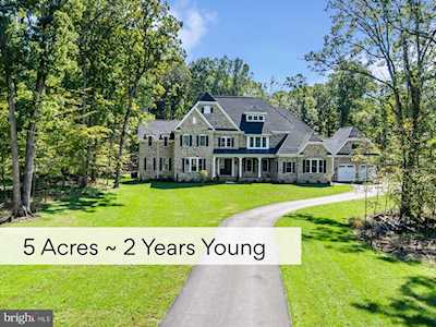 15801 Morgans Hamlet Ct Centreville, VA 20120