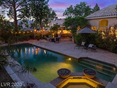 3029 Savona Las Vegas, NV 89128