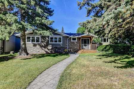 5223 Carney Road NW Calgary, AB T2L 1G1
