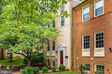 3304 Applegate Ct Annandale, VA 22003