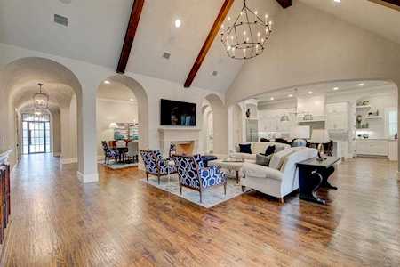 6805 Mulhouse Court Plano, TX 75024