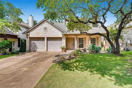 5016 Hibiscus Valley Dr Austin, TX 78739