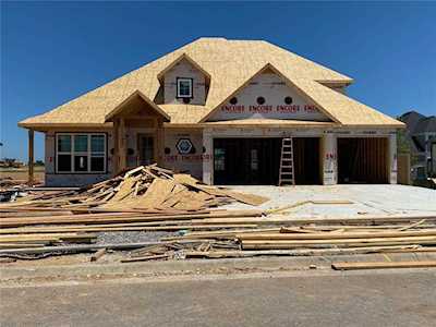 1610 Sugar Maple St Centerton, AR 72719