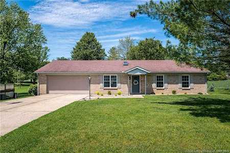 1121 Marci Ln Georgetown, IN 47122