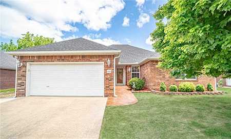 408 NW J St Bentonville, AR 72712