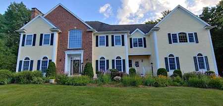 26 Long Pasture Road North Andover, MA 01845